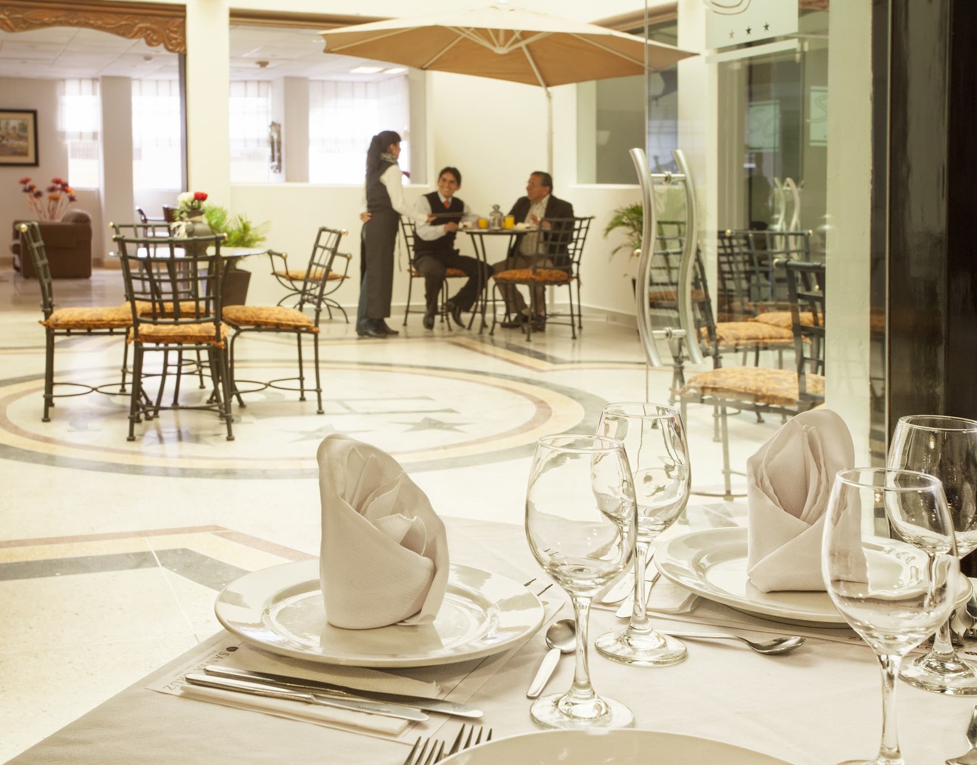 Santa Cruz, Restaurant