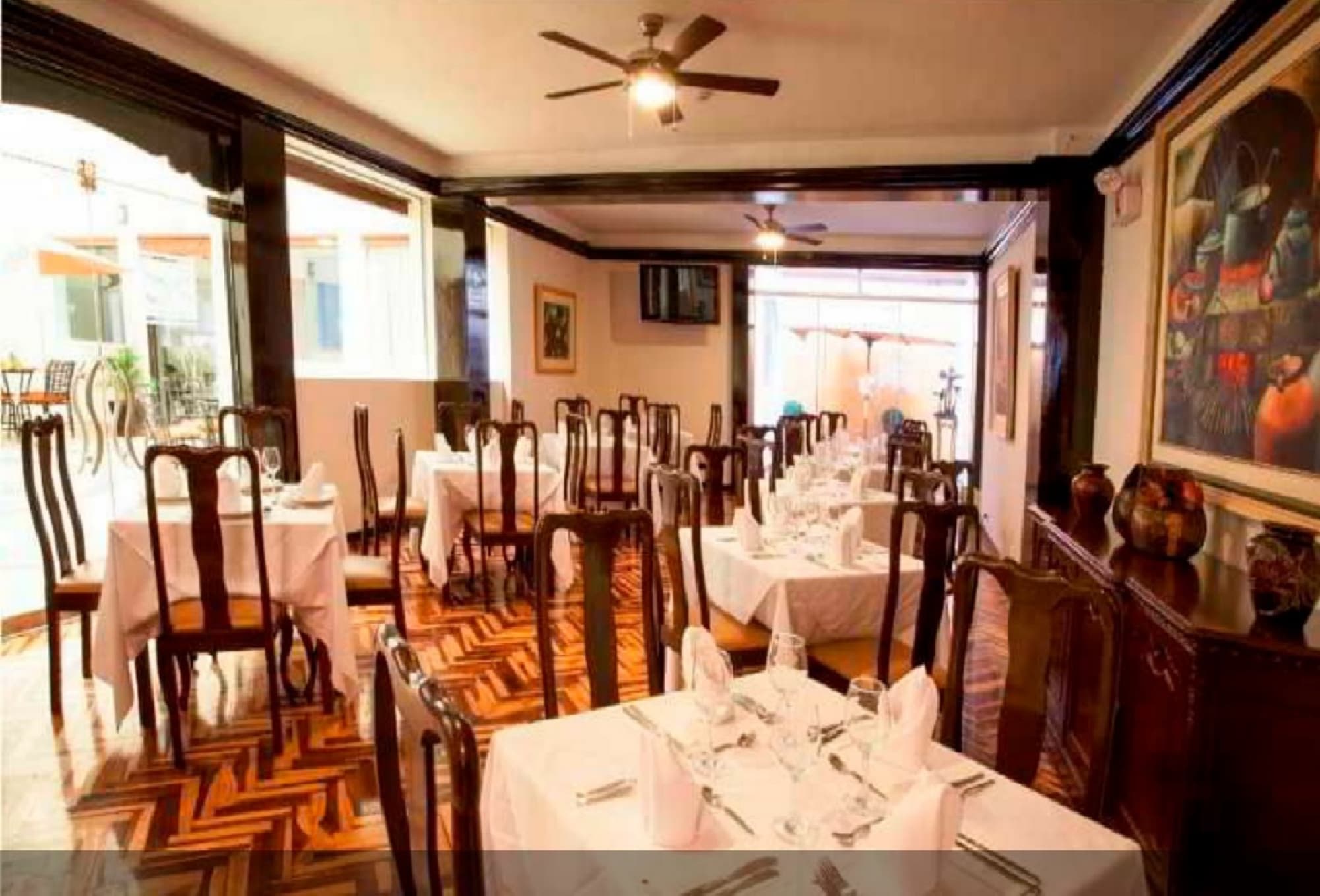 Santa Cruz, Restaurant