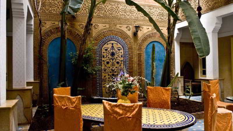 Riad Habib, Bar