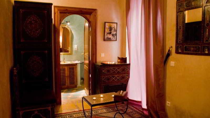 Riad Habib, Room
