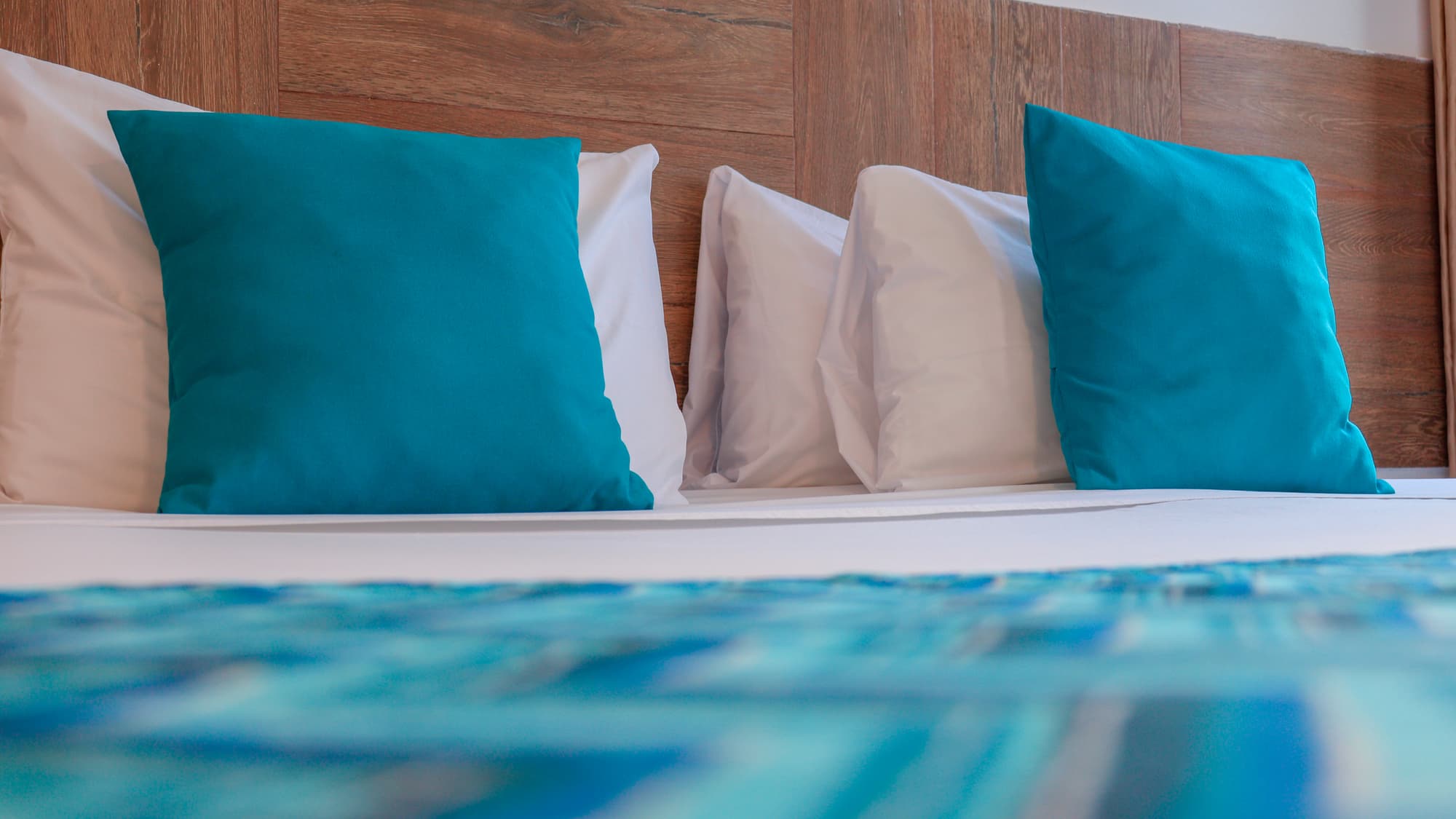 Hotel Blue Cove by On vacation, Room