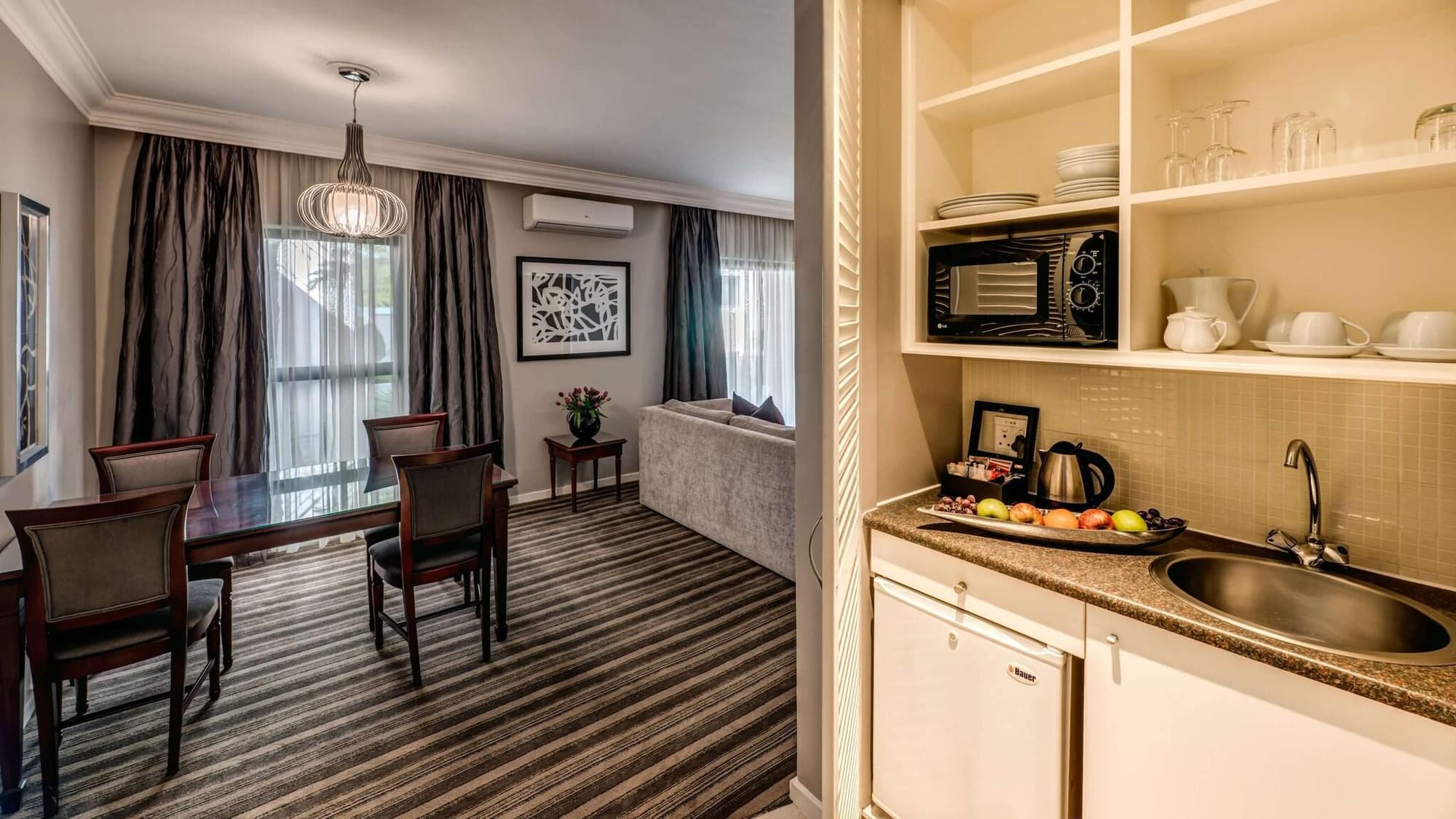 Southern Sun Katherine Street, Room