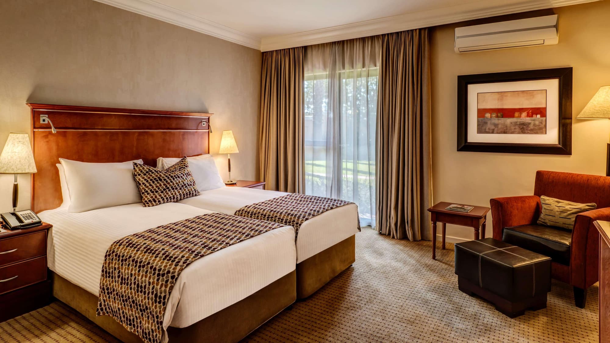 Southern Sun Katherine Street, Room