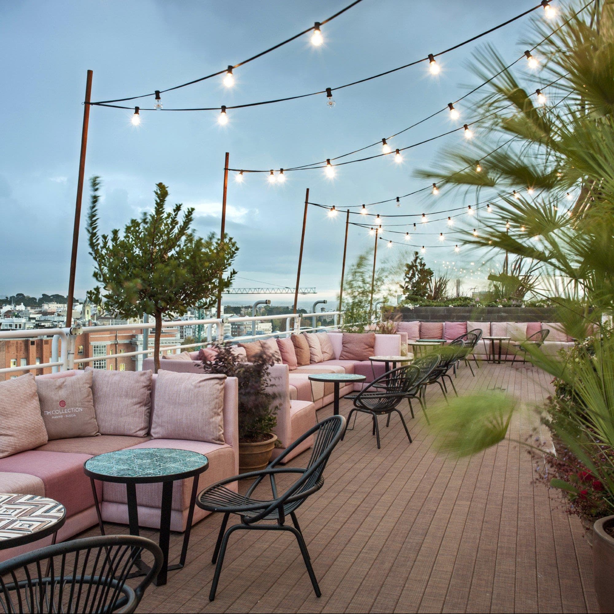 NH Collection Madrid Suecia, Bar