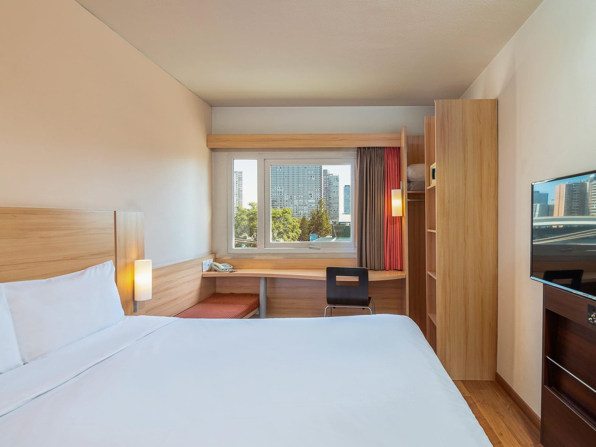 Nobile Inn Santiago, General view