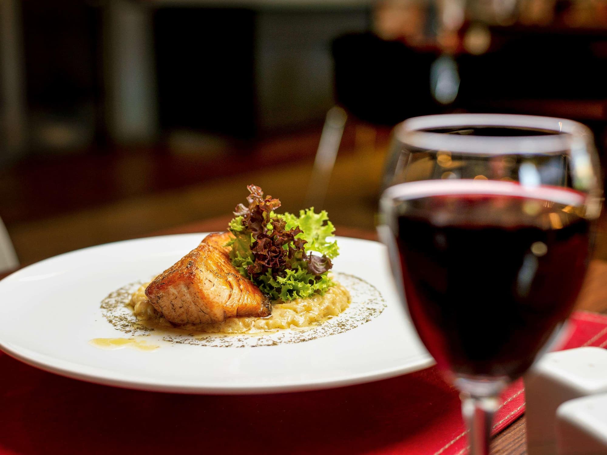 Nobile Inn Santiago, Restaurant