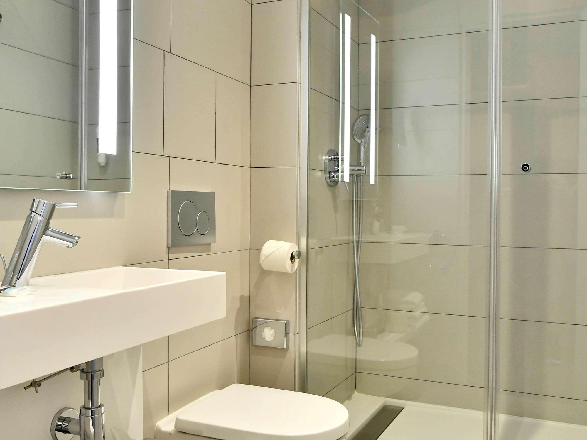 Hôtel Mercure Paris Gare de l'Est Magenta, Room