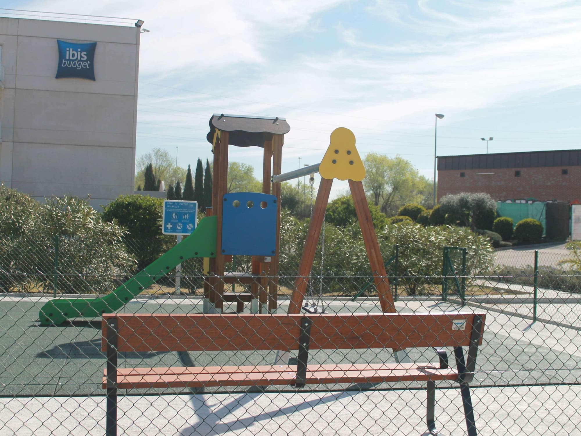 Ibis Budget Madrid Alcorcon Mostoles, Sports and Entertainment