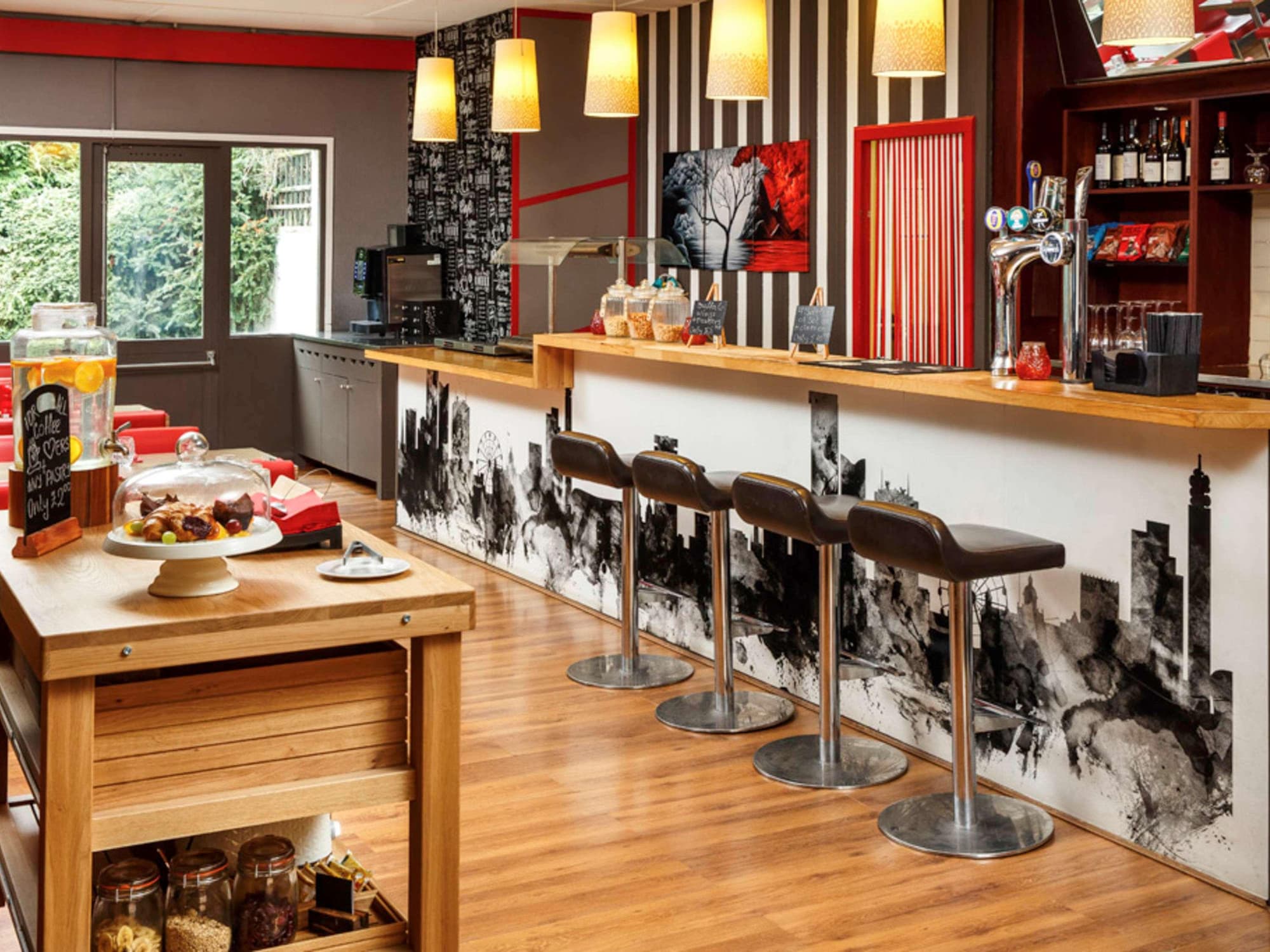 ibis Birmingham Centre Irving Street, Bar