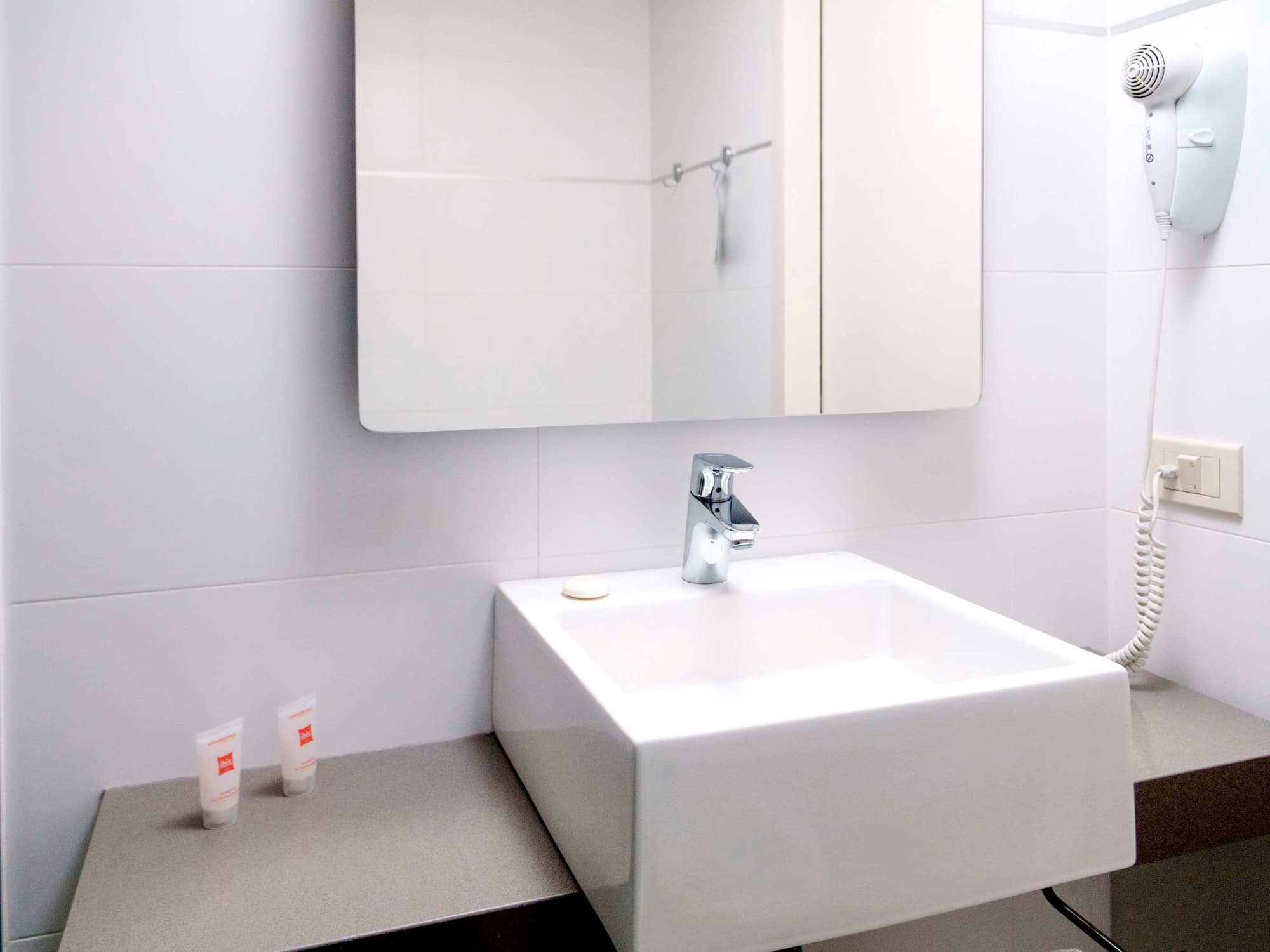 ibis Montevideo, Room