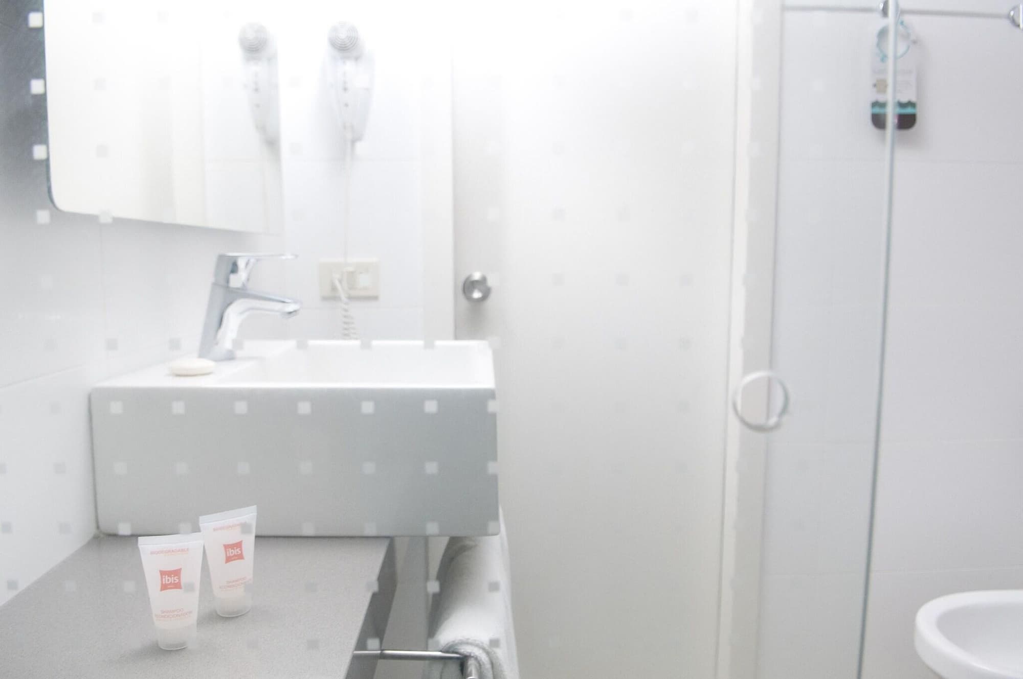 ibis Montevideo, Room