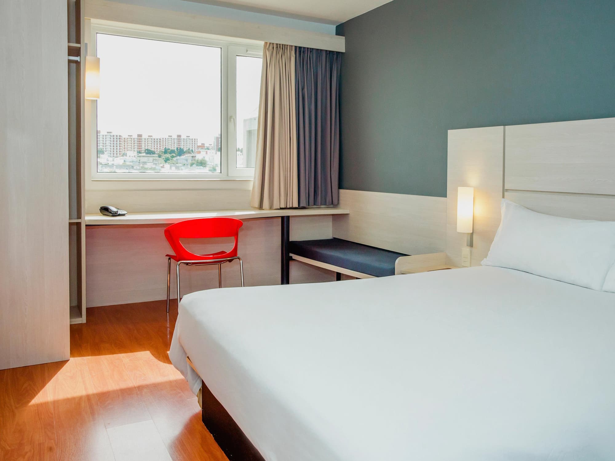 ibis Montevideo, Room