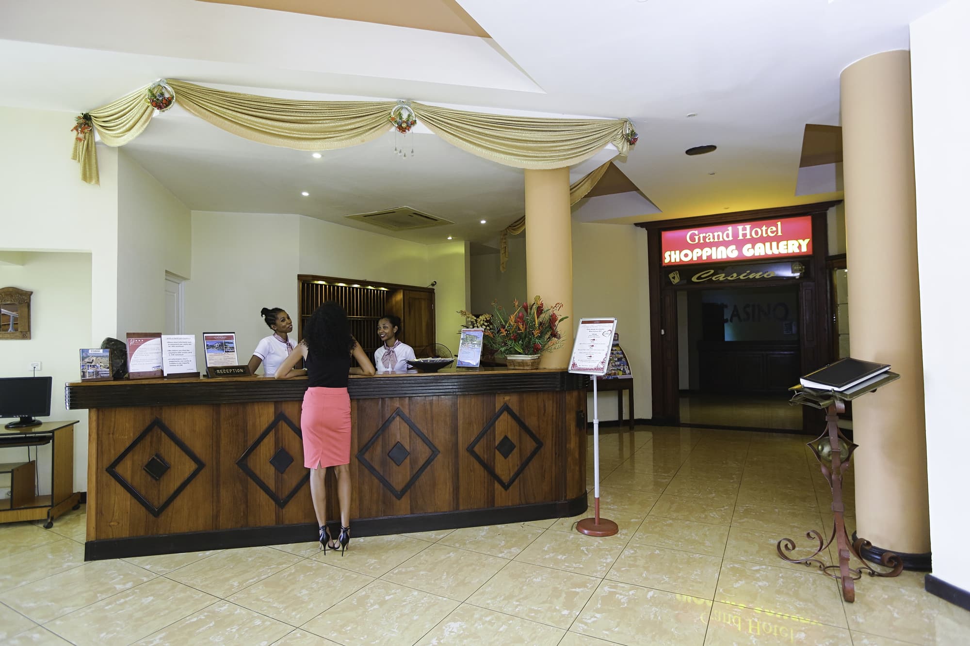 Le Grand Hotel Antsiranana, Lobby