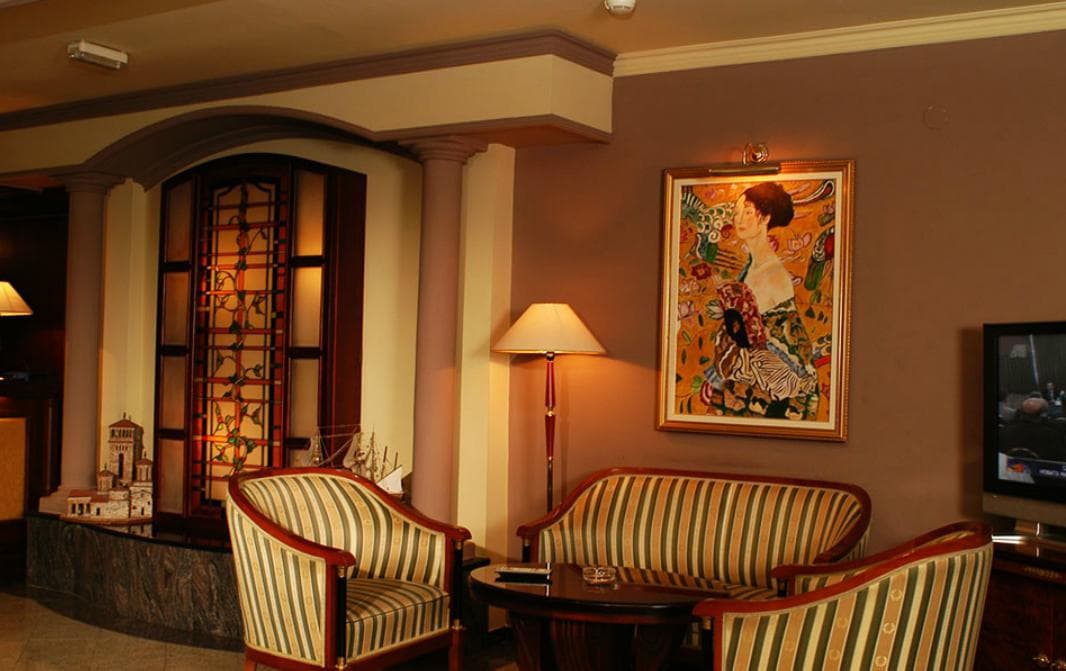 Millenium Palace, Lobby