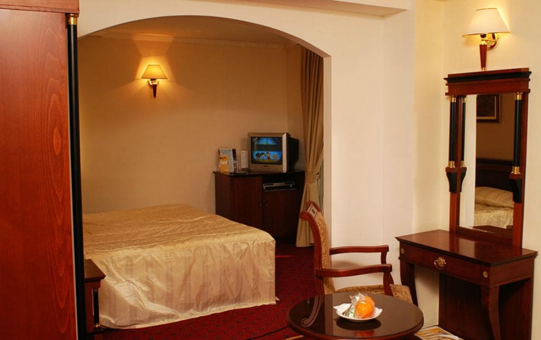 Millenium Palace, Room