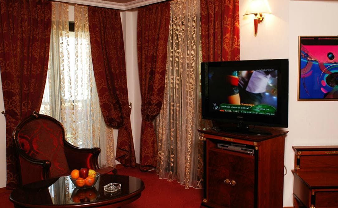 Millenium Palace, Room