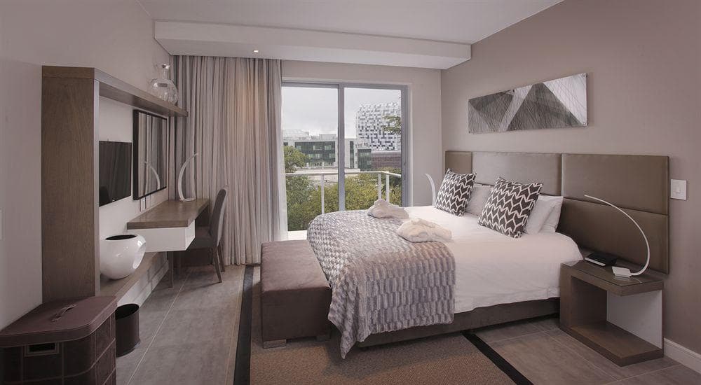 The Capital Empire, General view