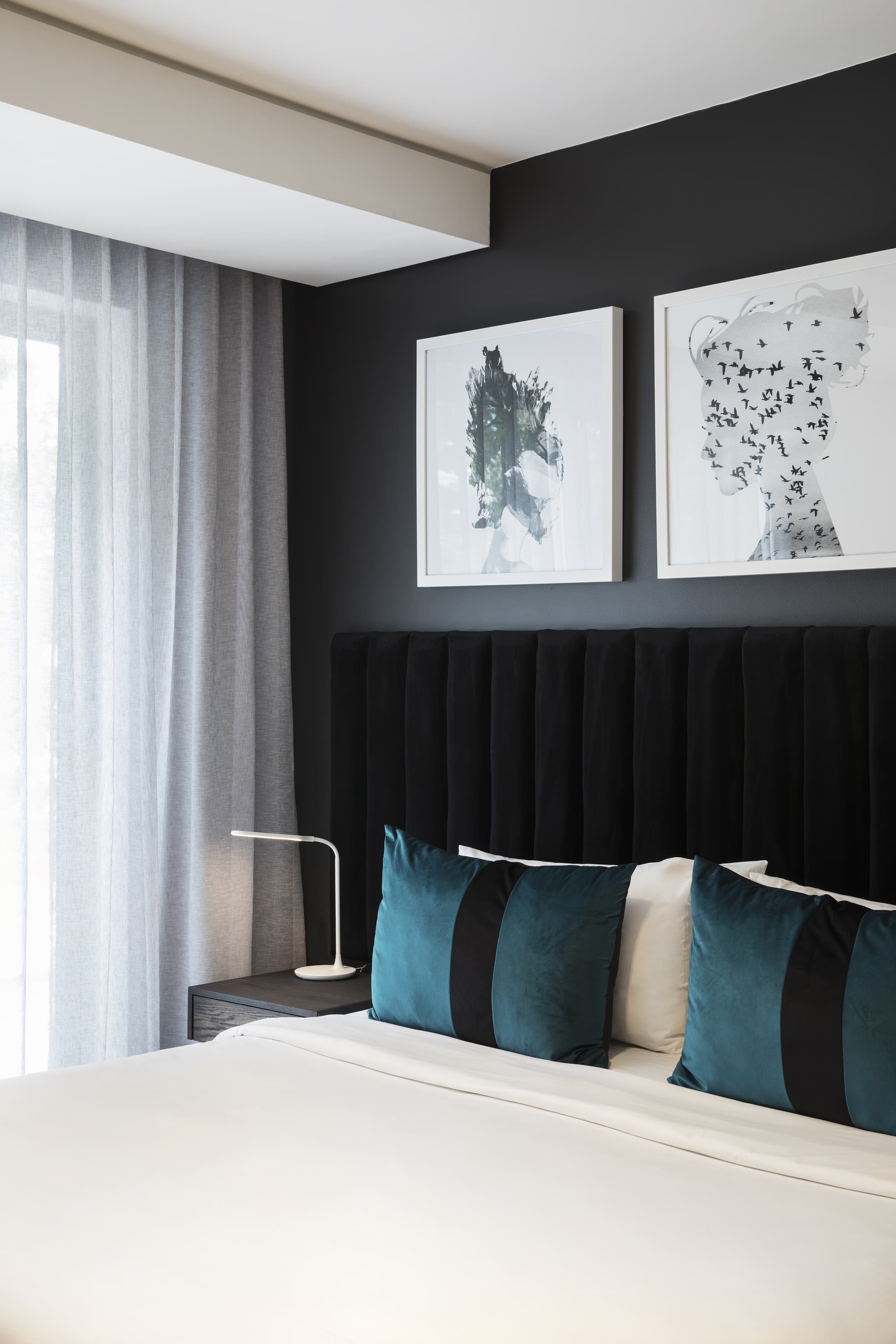 The Capital Empire, Room