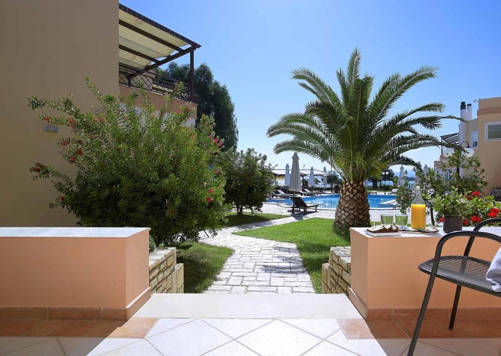 Avantis Suites, Room