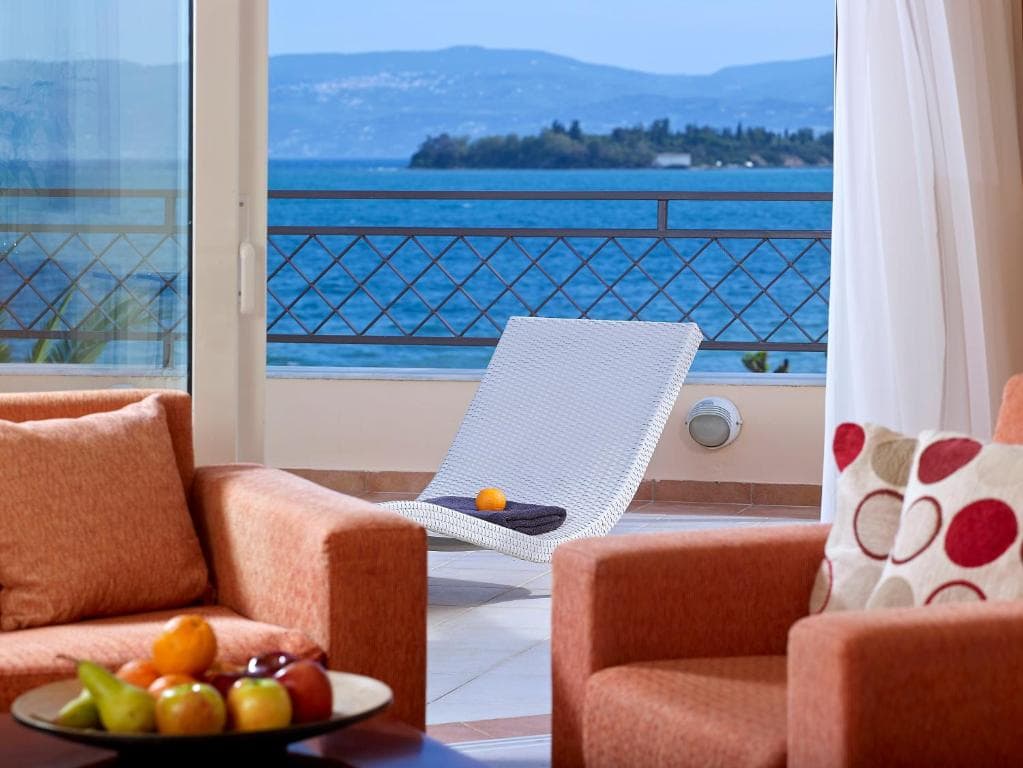 Avantis Suites, Room