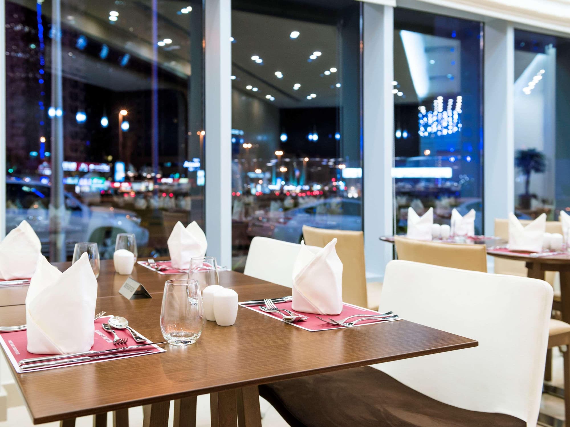 Novotel Fujairah, Restaurant