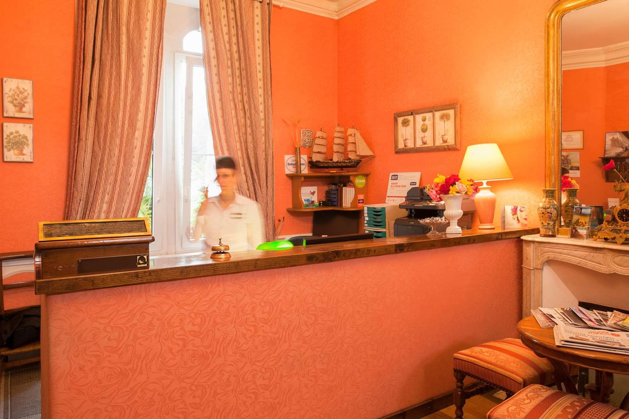 Manoir de la Roche Torin, The Originals Relais, Lobby