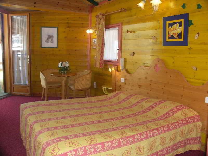 Hôtel du Soleil, Room