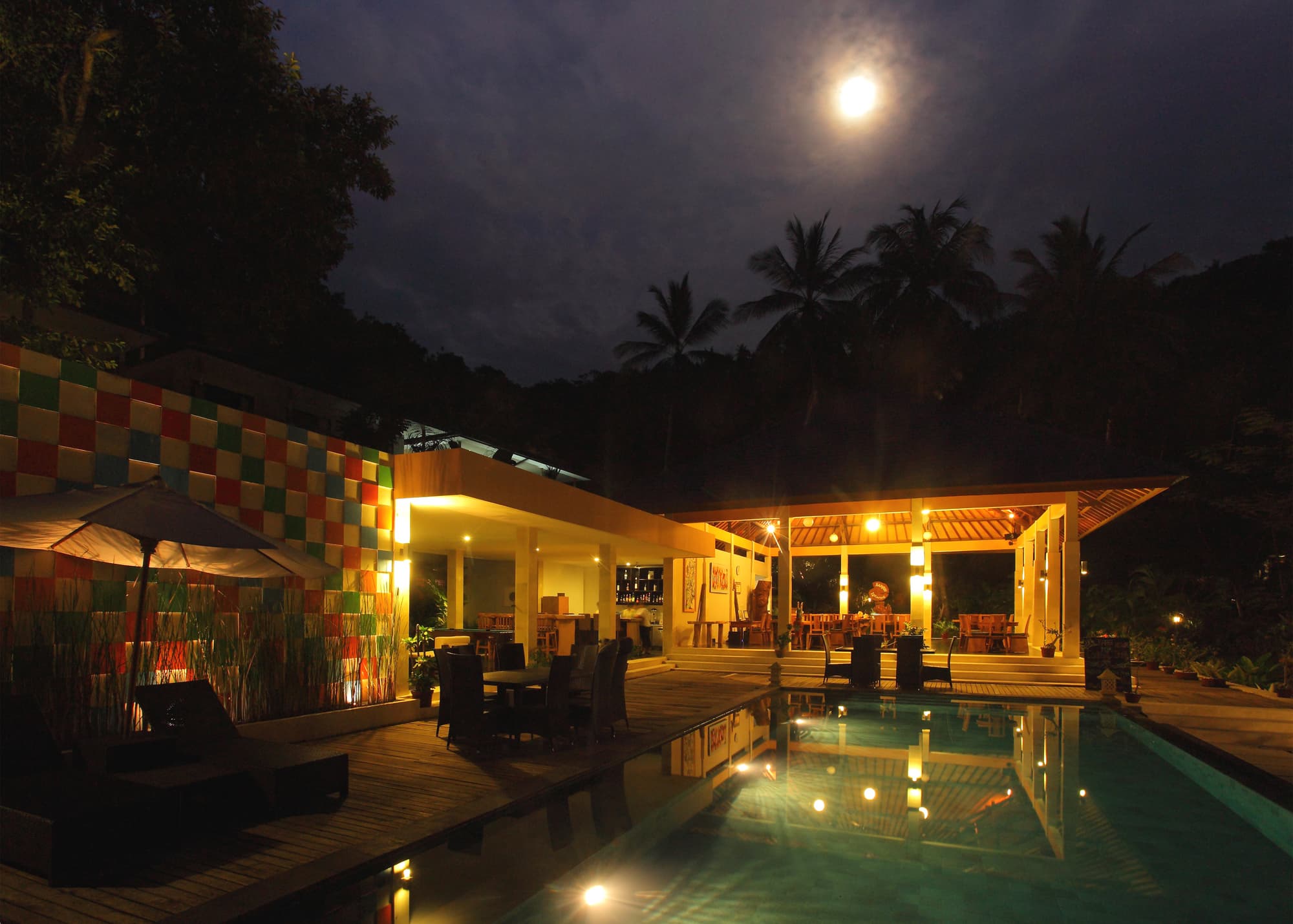 Kebun Villas & Resort, Bar