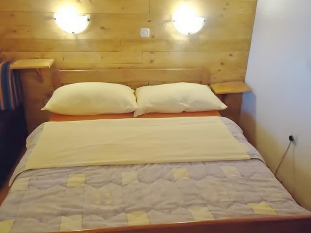 Apartments & rooms Kristic, Room