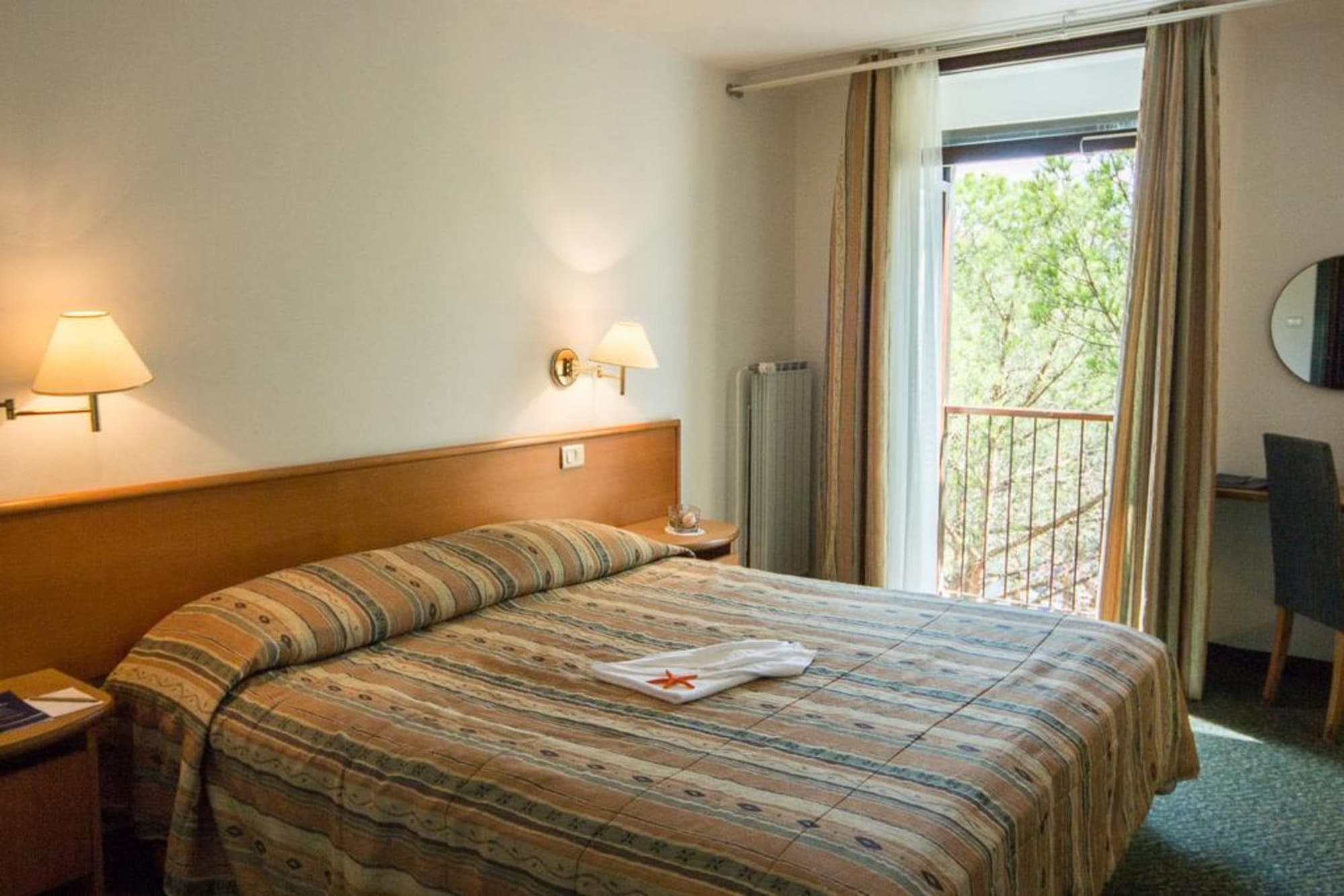 Vile Park Hotel, Room