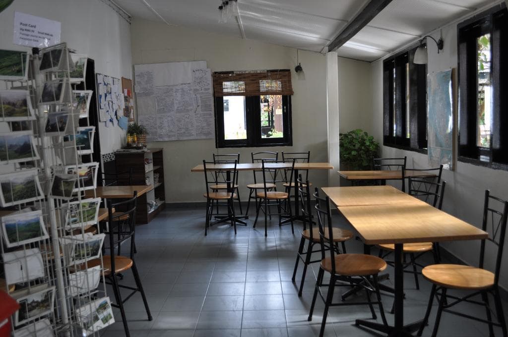 Cameronian Inn, General view