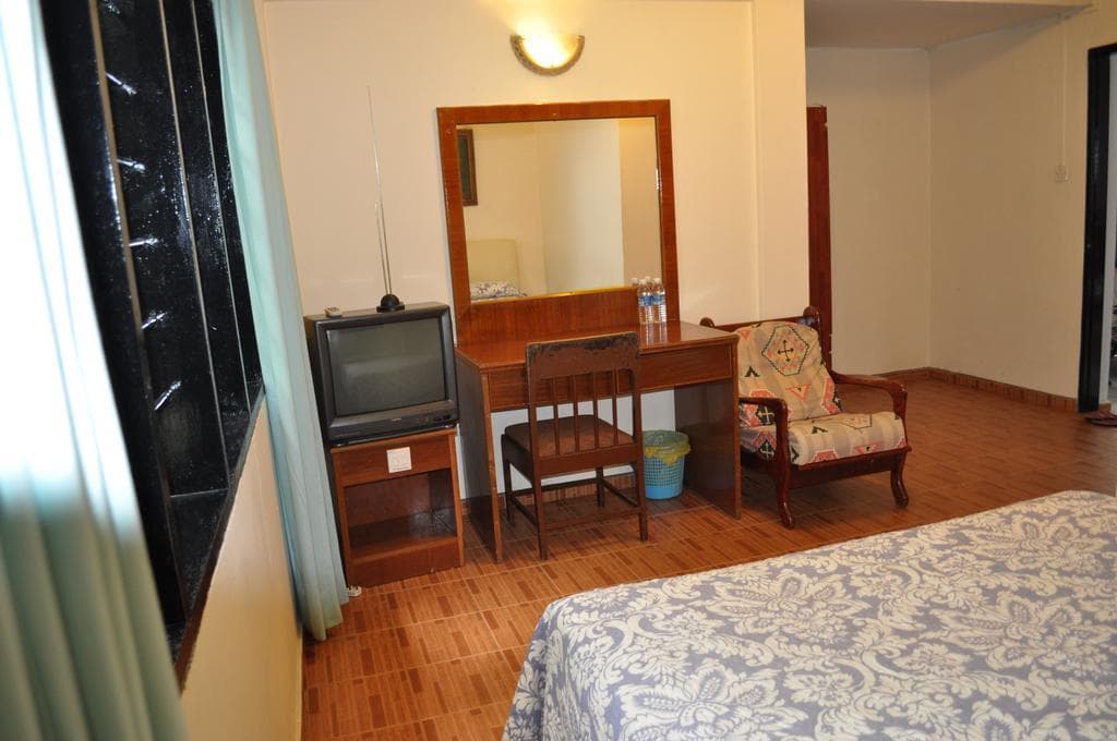 Cameronian Inn, General view