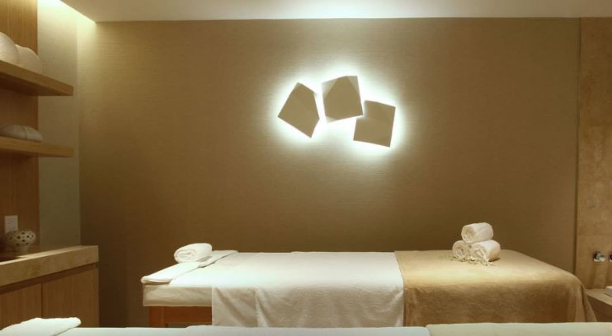 The Grand Hotel Punta del Este, Sports and Entertainment