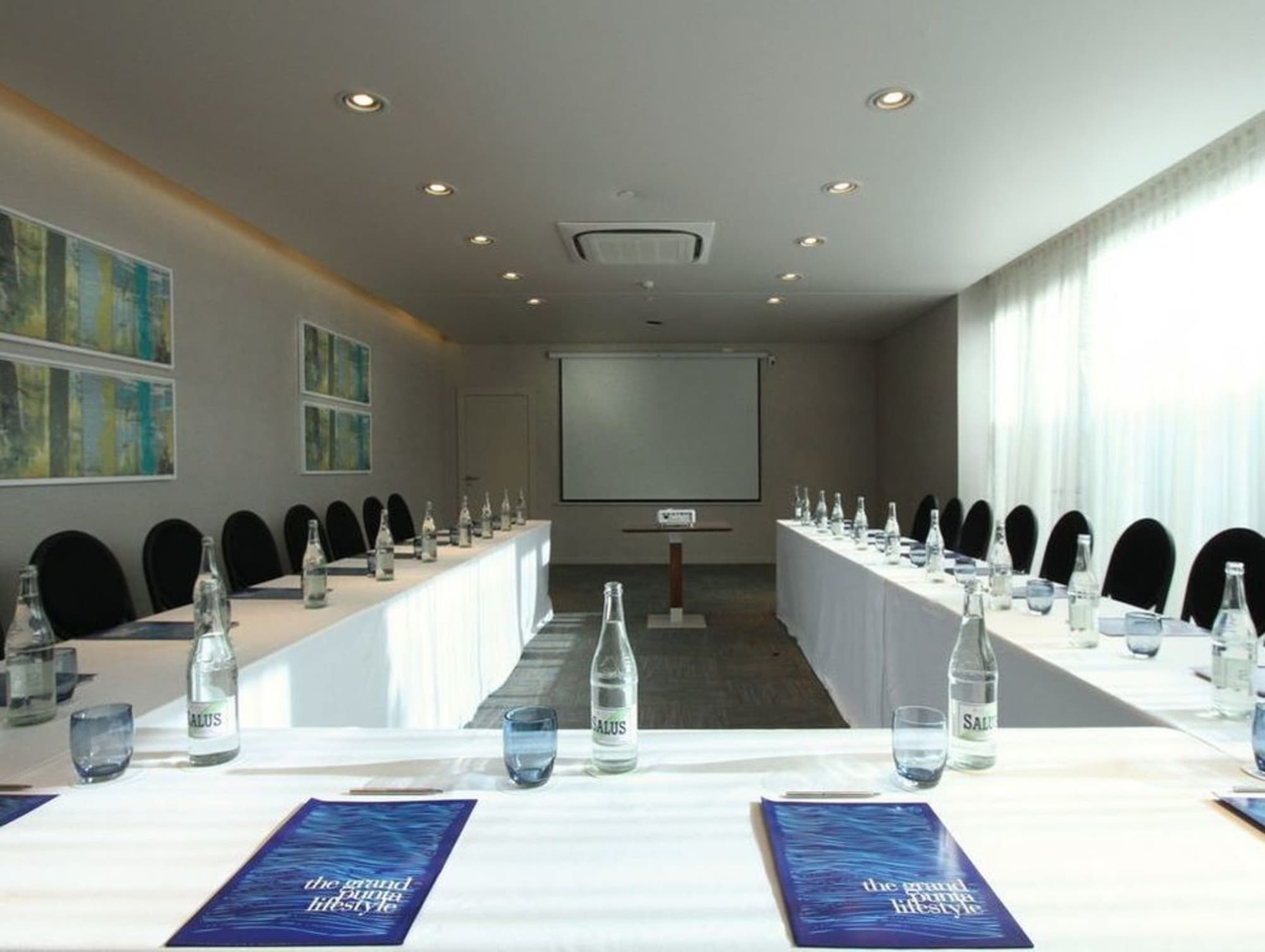 The Grand Hotel Punta del Este, Conferences