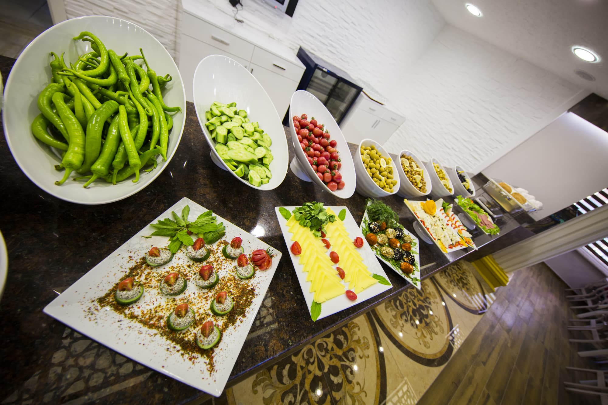 Mevre Hotel, Restaurant