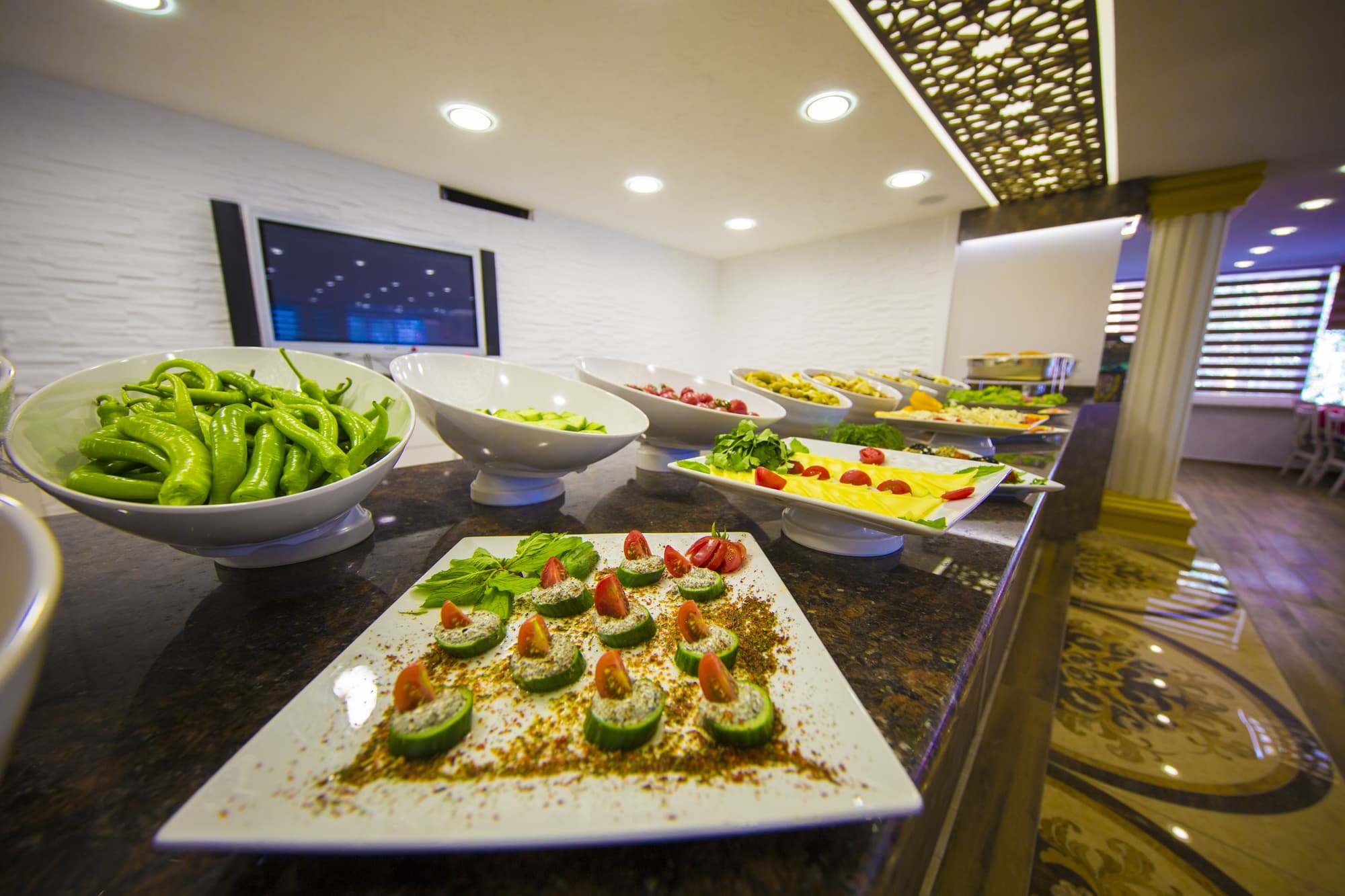 Mevre Hotel, Restaurant