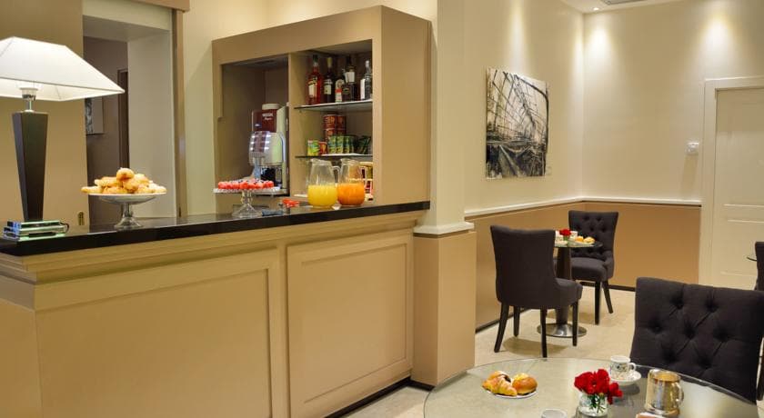 LH Hotel Lloyd Roma, Bar
