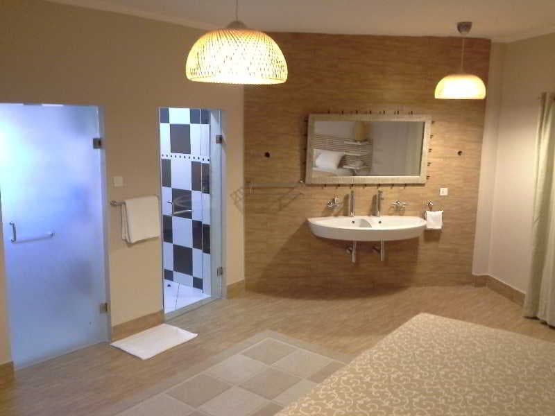 Tropical Enclave Hotel, Room