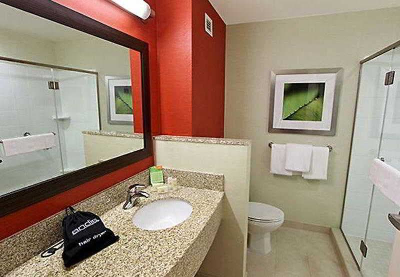 Courtyard Boone, General view