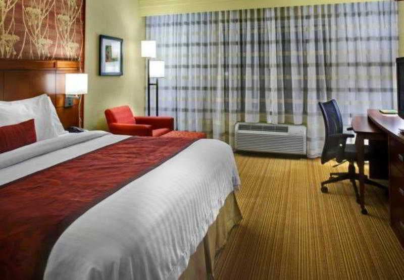 Courtyard Boone, General view