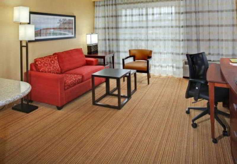 Courtyard Boone, General view