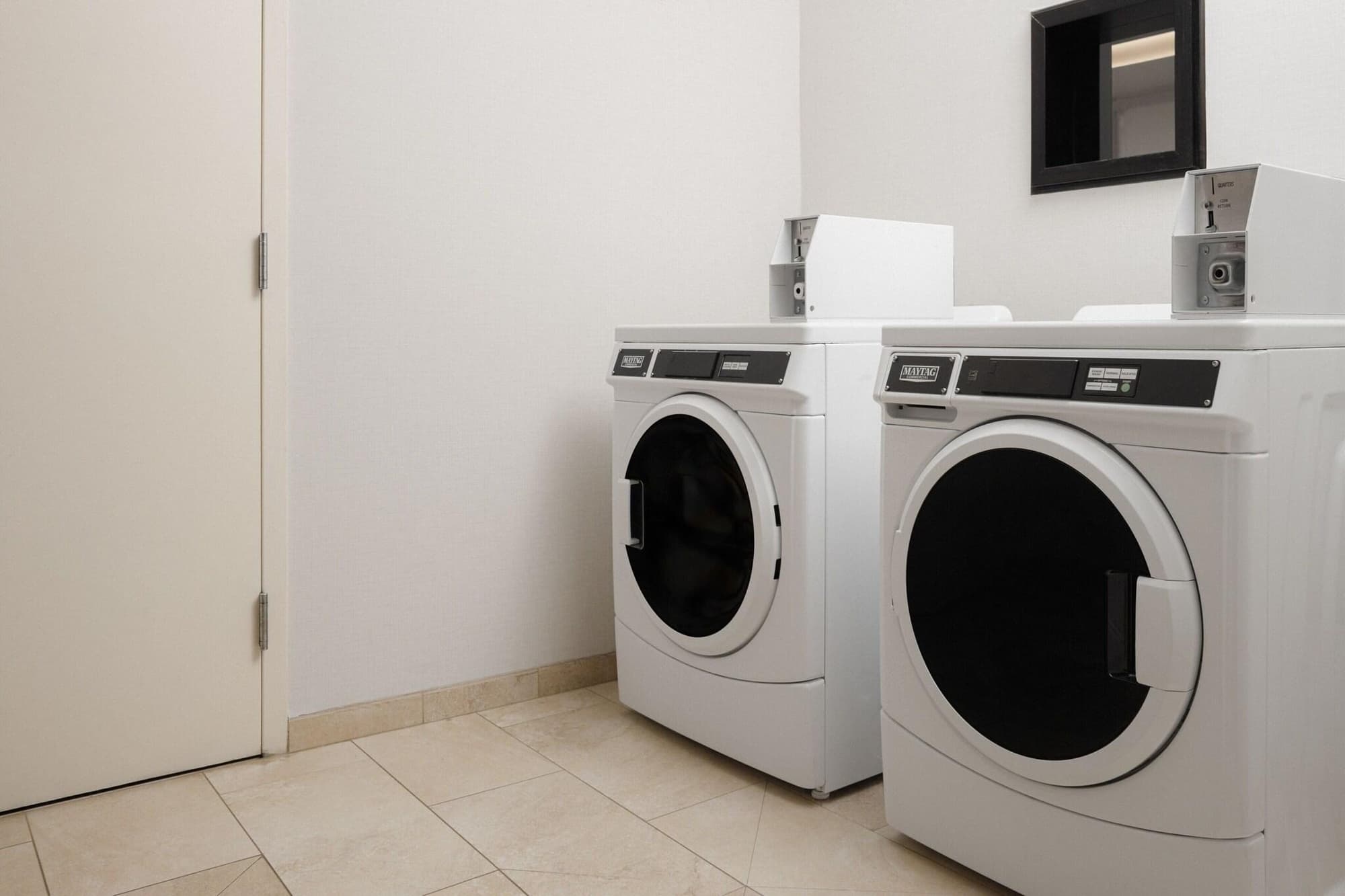 Courtyard Boone, General view