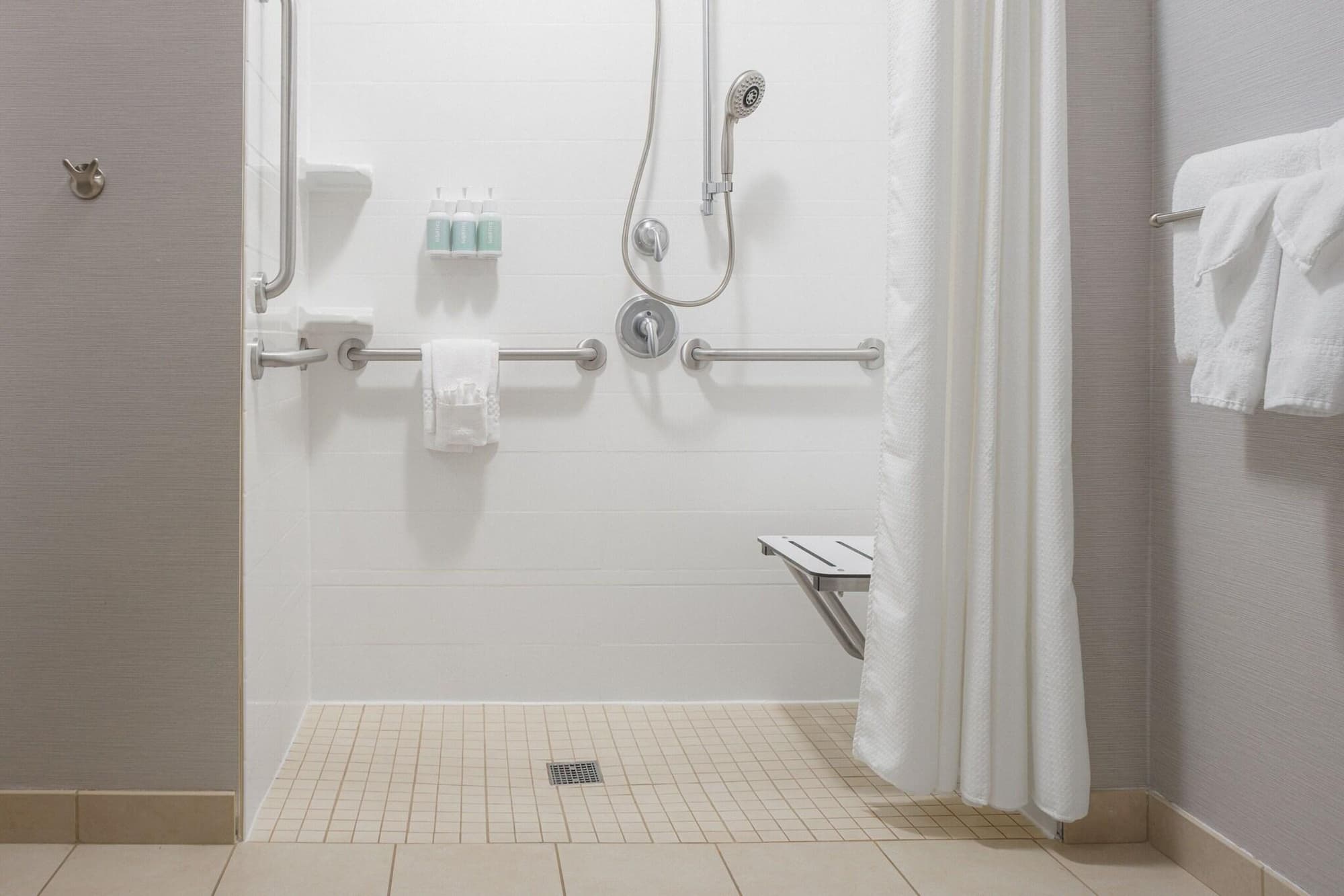 Courtyard Boone, Room