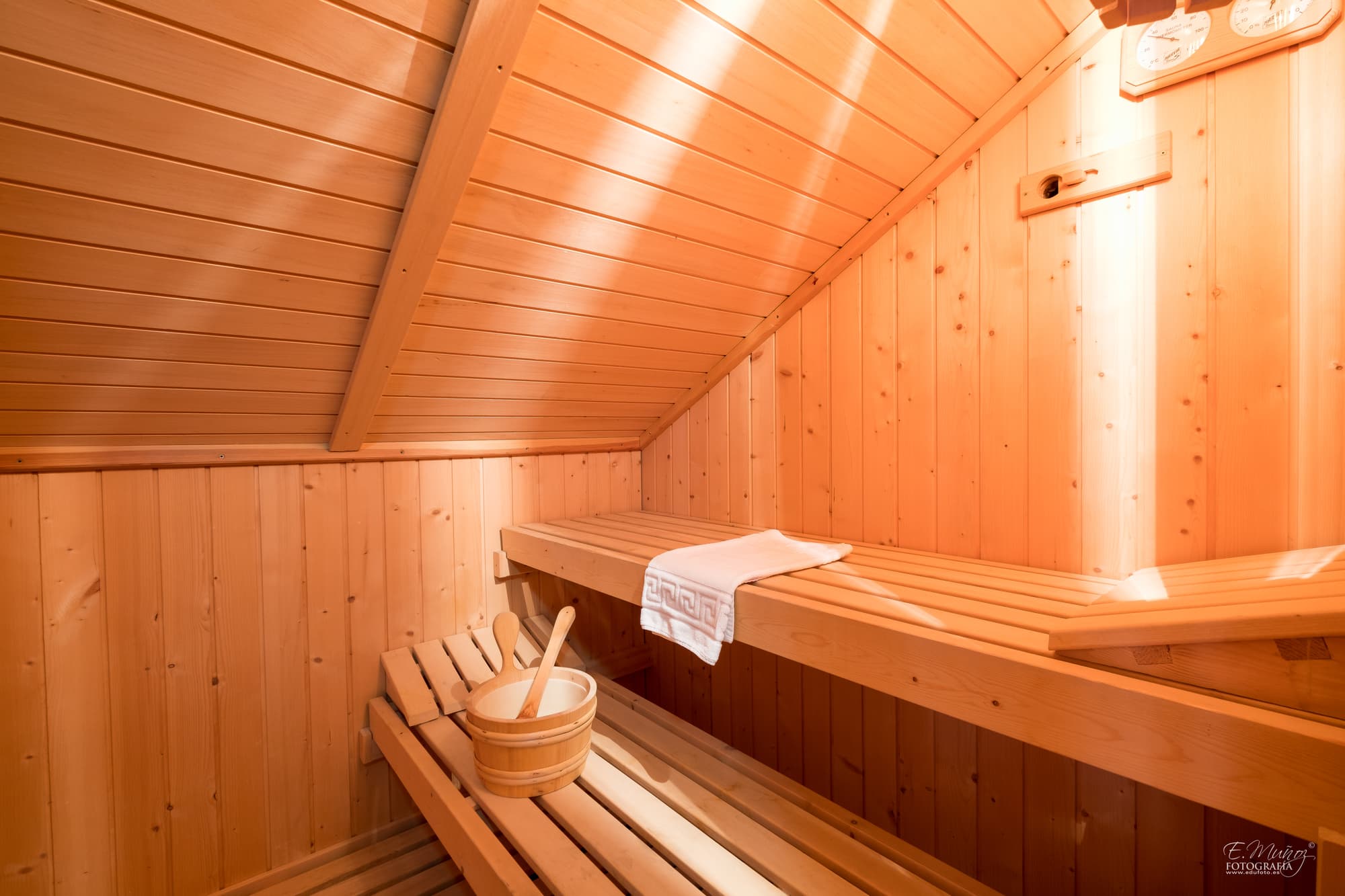 Hotel Vivar, Sports and Entertainment