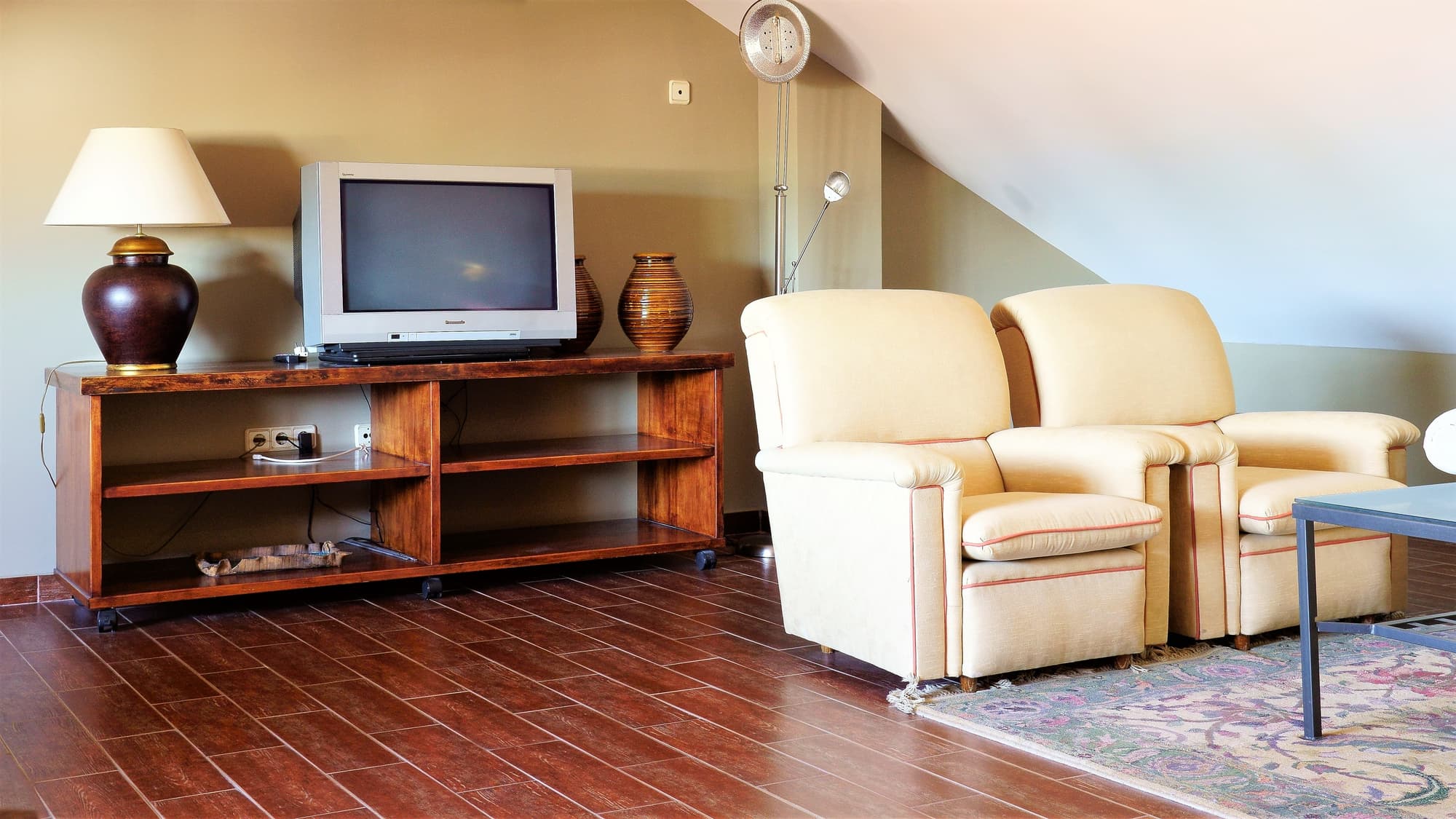 Hotel Vivar, Sports and Entertainment