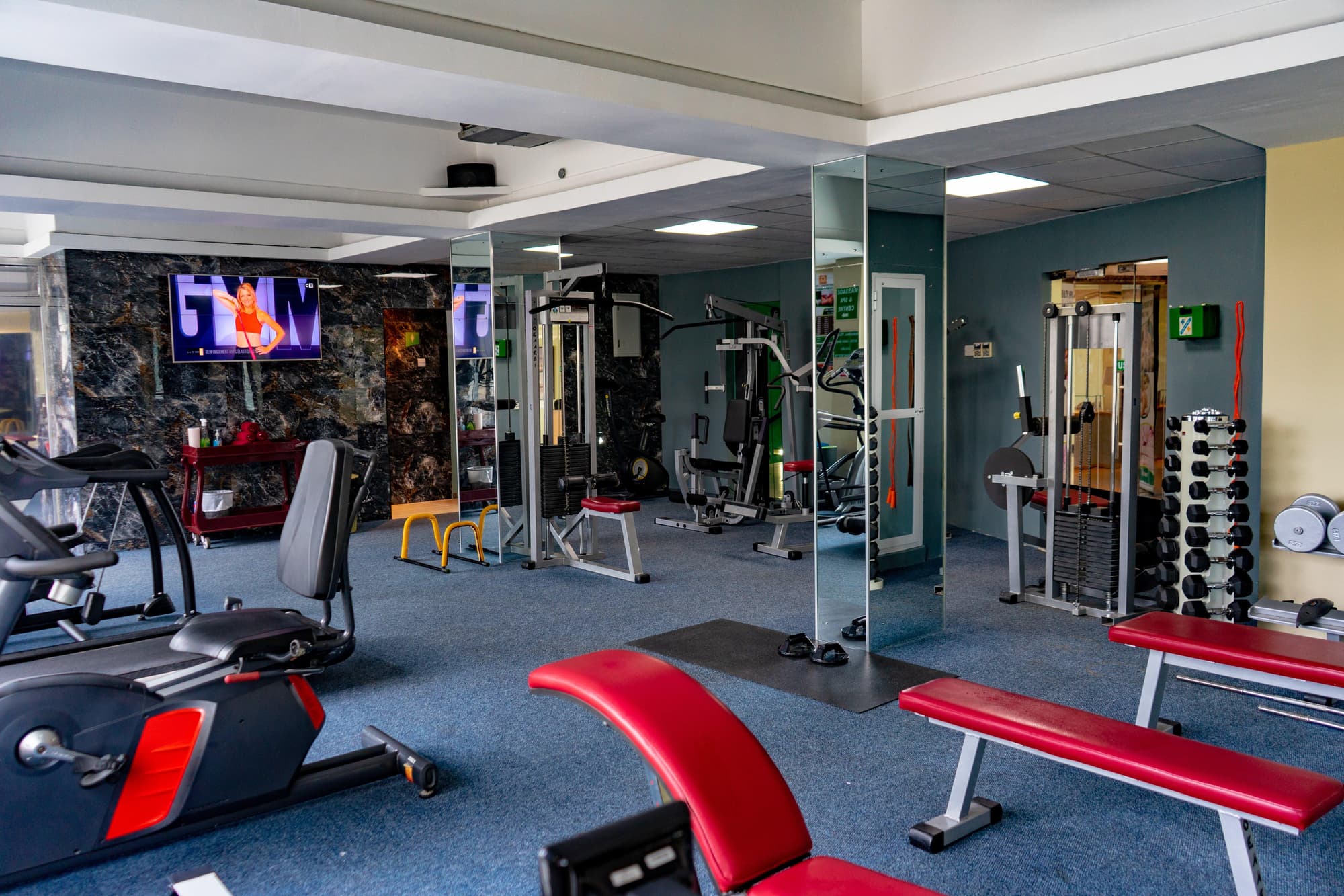 Holiday Inn Dar Es Salaam, Sports and Entertainment