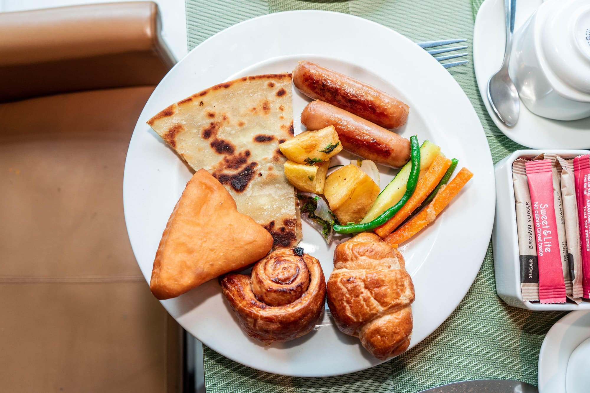 Holiday Inn Dar Es Salaam, Restaurant