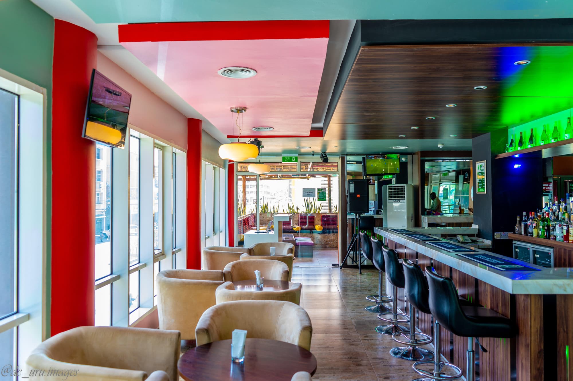 Holiday Inn Dar Es Salaam, Restaurant