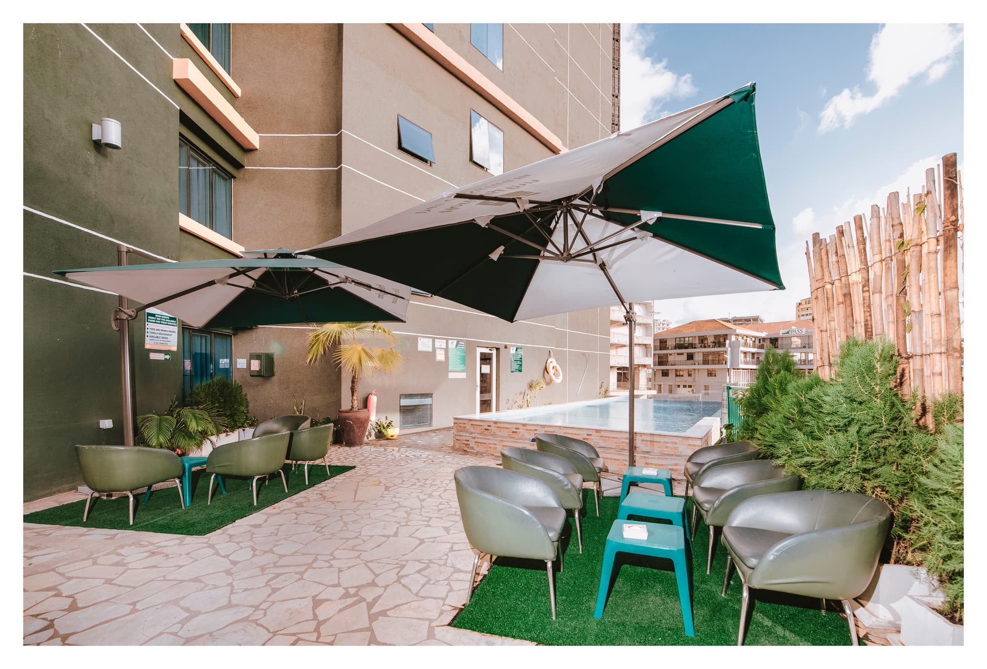 Holiday Inn Dar Es Salaam, Pool