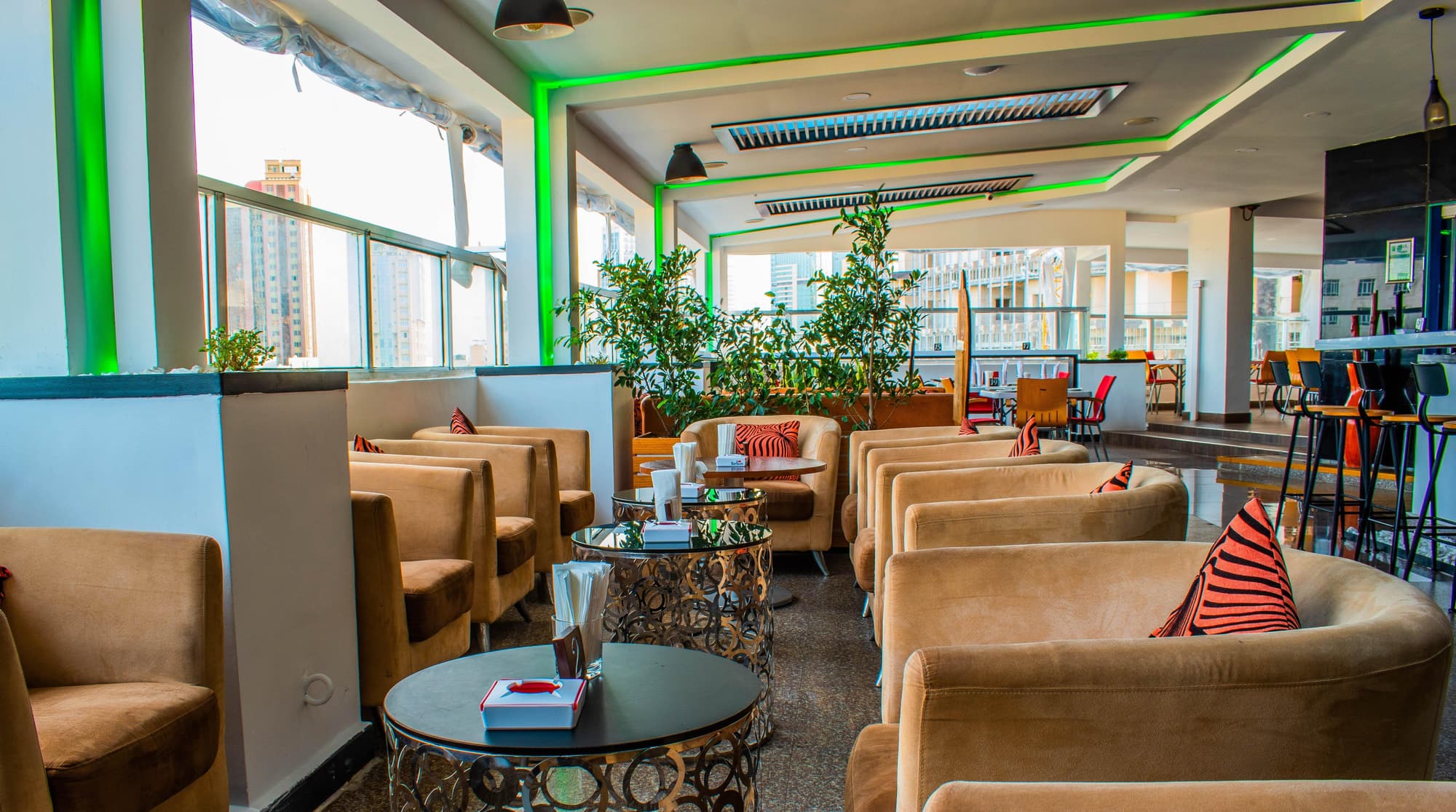 Holiday Inn Dar Es Salaam, Restaurant